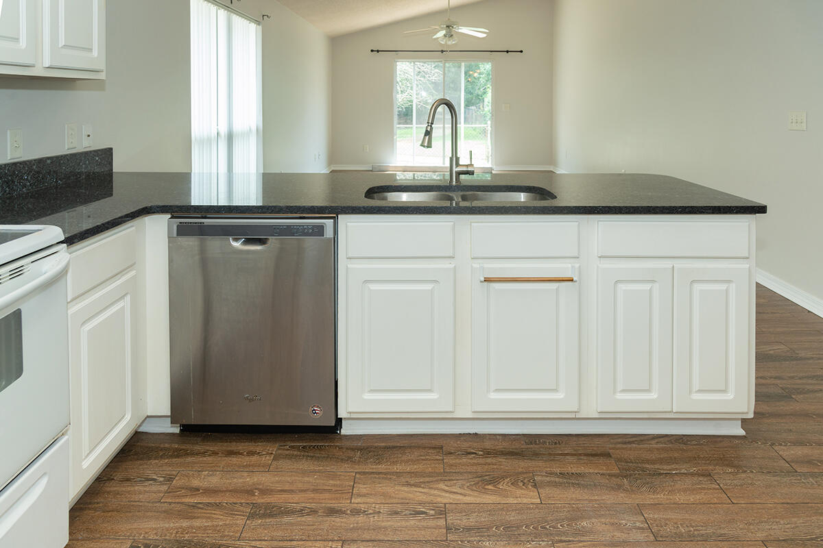 SHALIMAR COTTAGES - Residential Lease