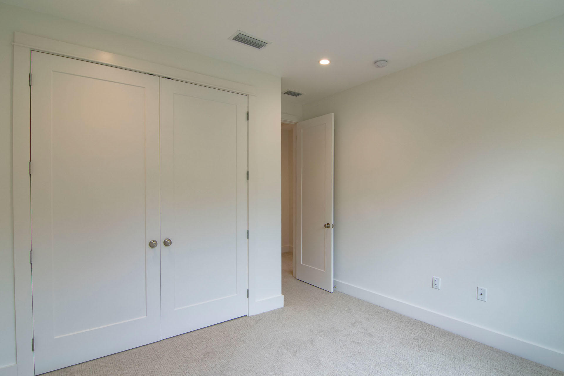 LIGHTHOUSE POINTE - Residential