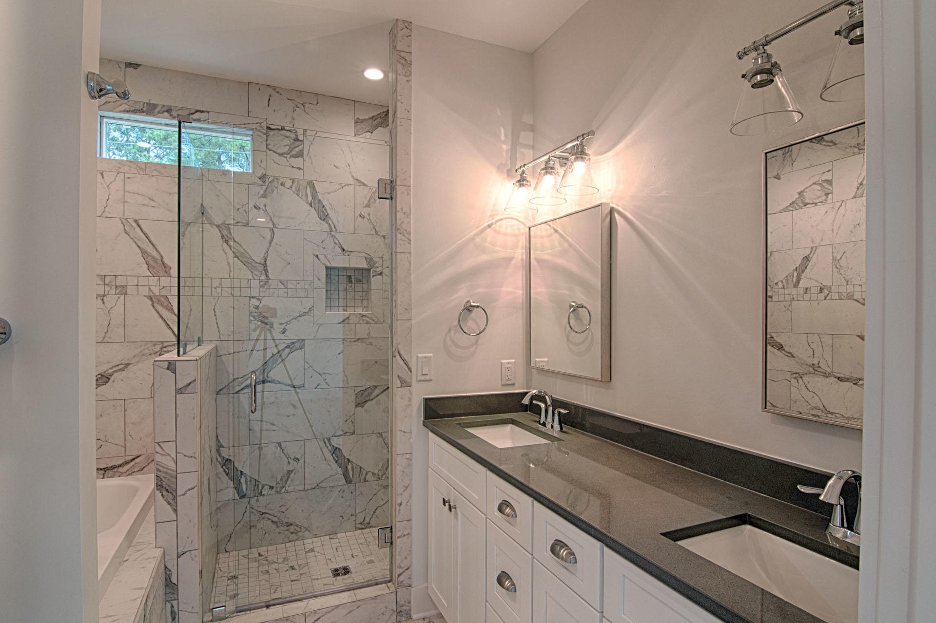 LIGHTHOUSE POINTE - Residential