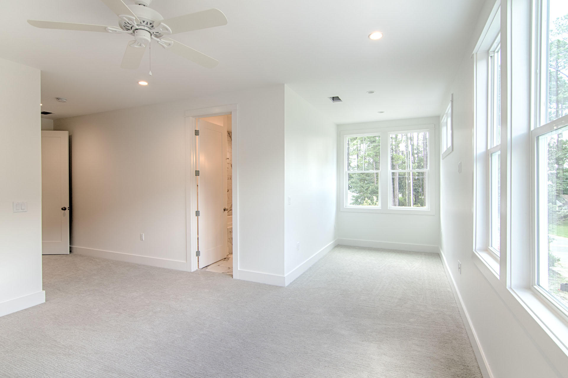 LIGHTHOUSE POINTE - Residential