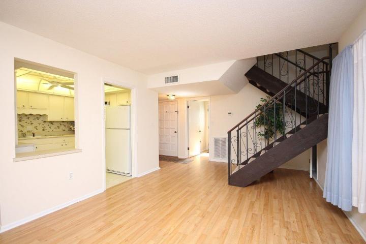 HIDDEN COVE T/H - Residential Lease