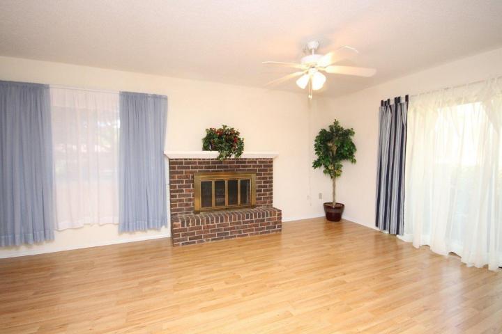HIDDEN COVE T/H - Residential Lease