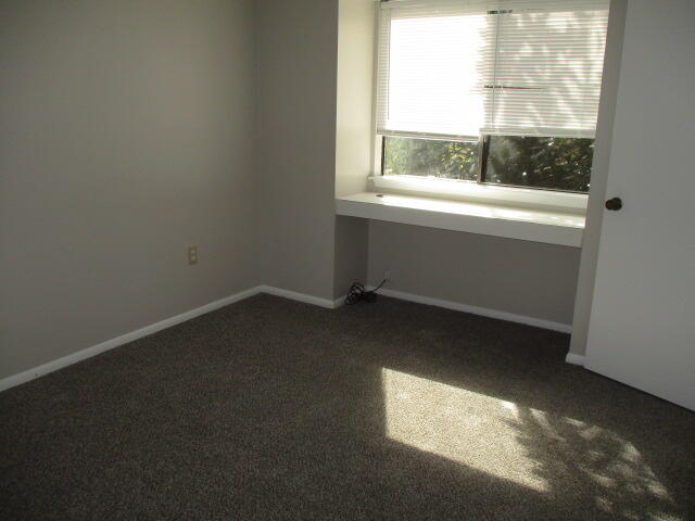 HIDDEN COVE T/H - Residential Lease