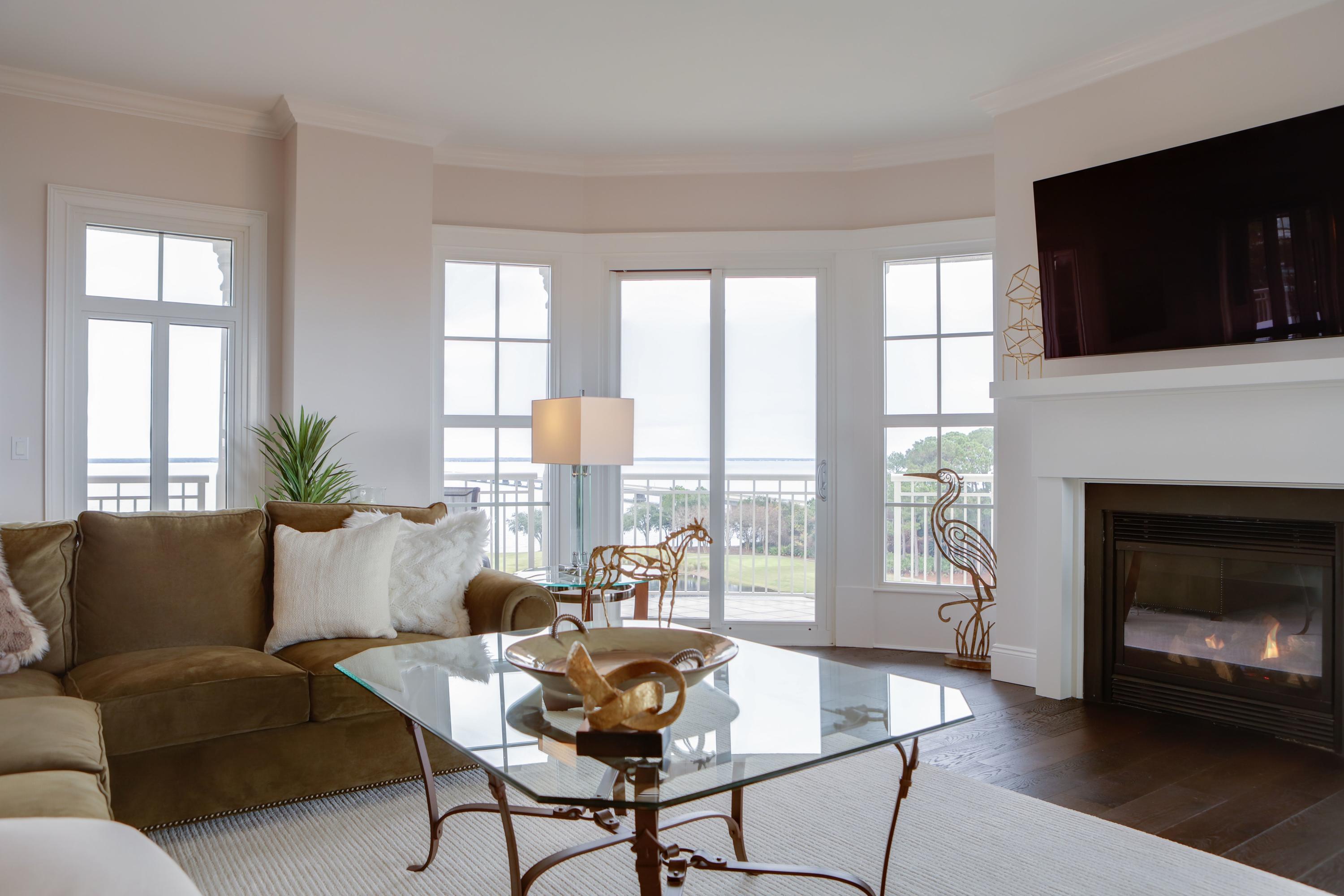 ONE WATER PLACE AT KELLY PLANTATION - Residential