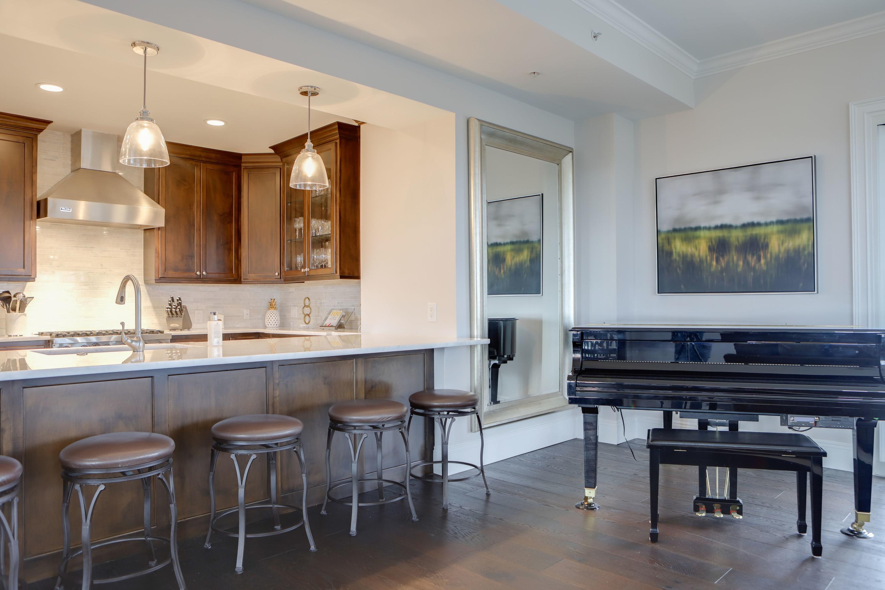 ONE WATER PLACE AT KELLY PLANTATION - Residential