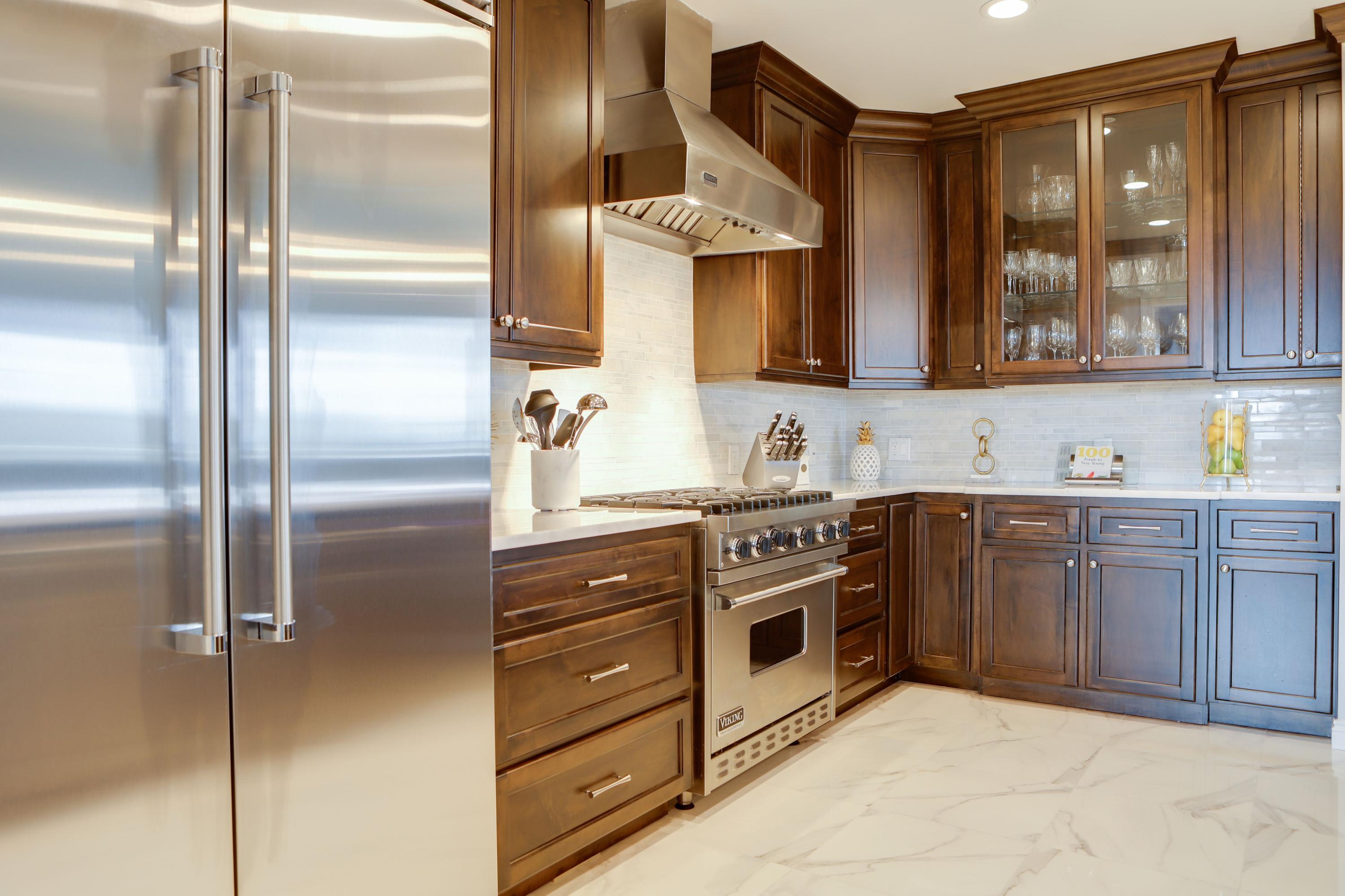 ONE WATER PLACE AT KELLY PLANTATION - Residential