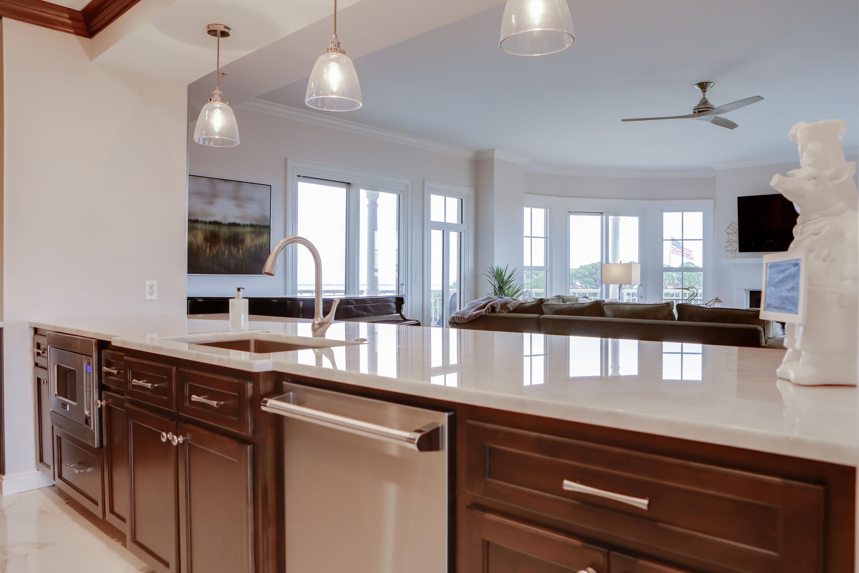 ONE WATER PLACE AT KELLY PLANTATION - Residential