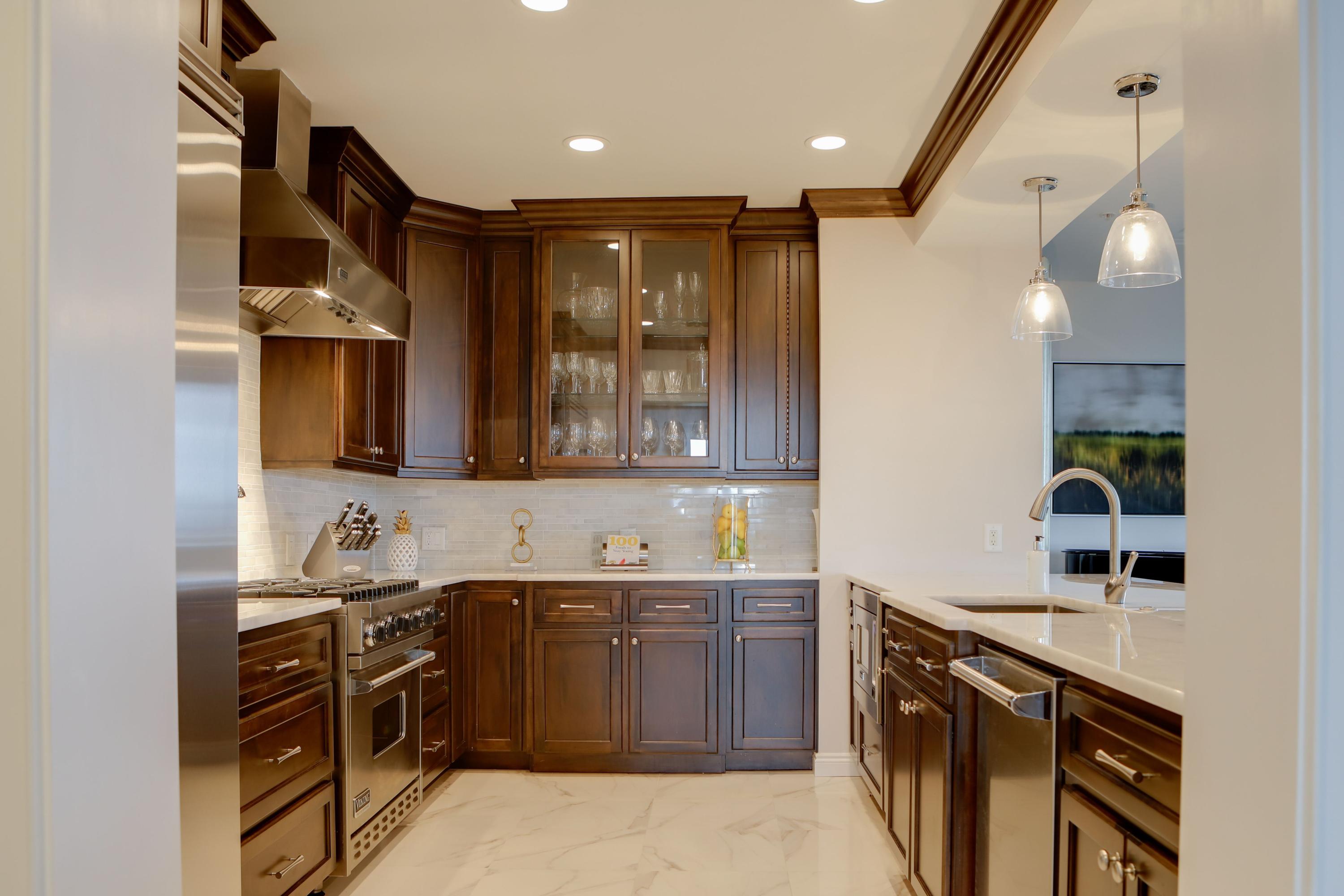 ONE WATER PLACE AT KELLY PLANTATION - Residential