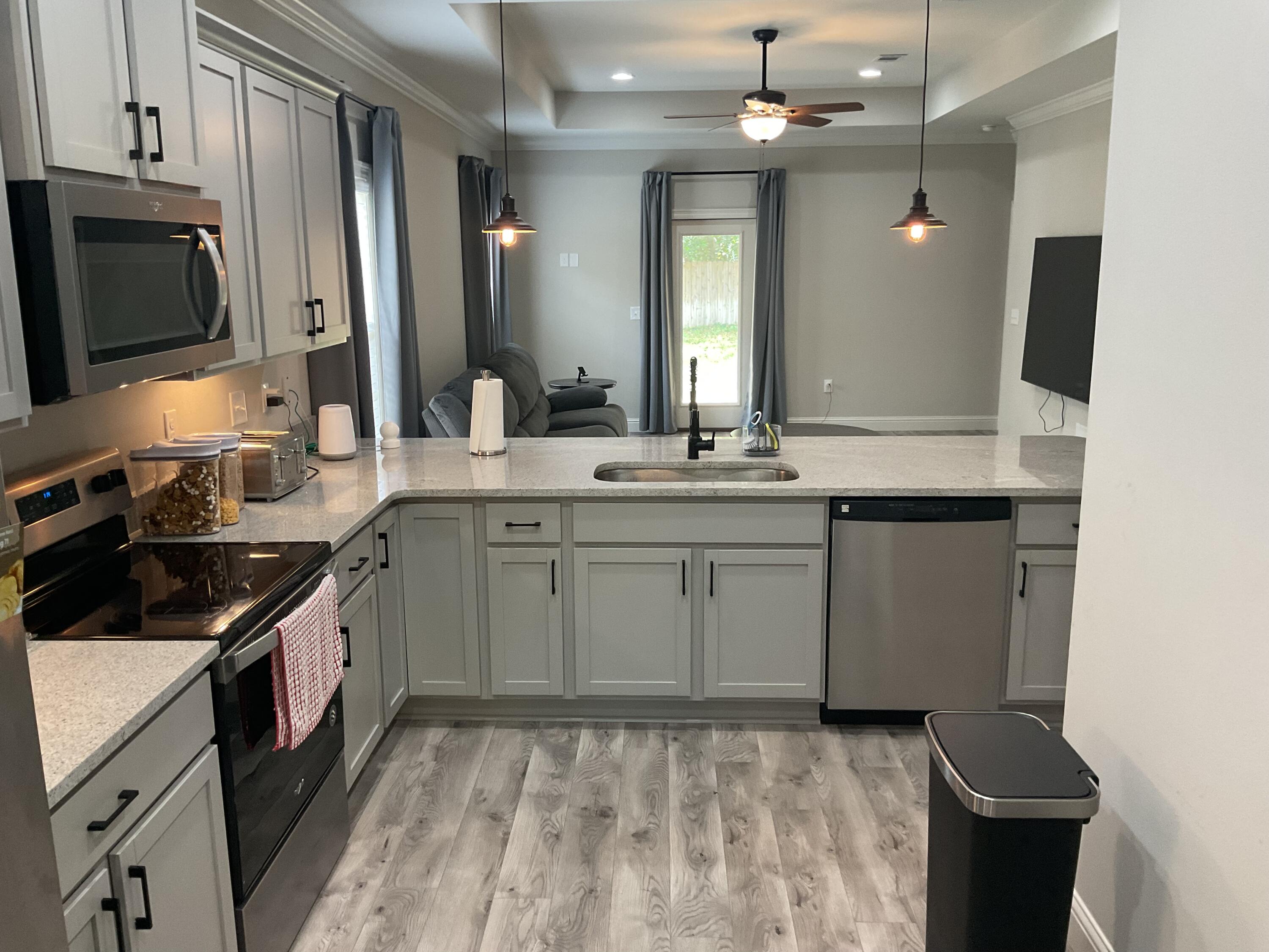 NICEVILLE HEIGHTS ADDN - Residential Lease