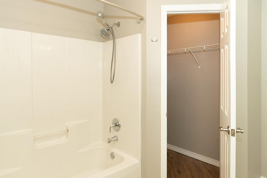 BISCAYNE POINTE/PINE RANCH - Residential