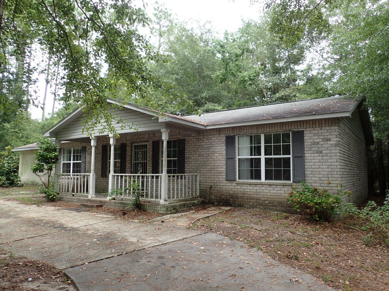 PINE SHORES - Residential