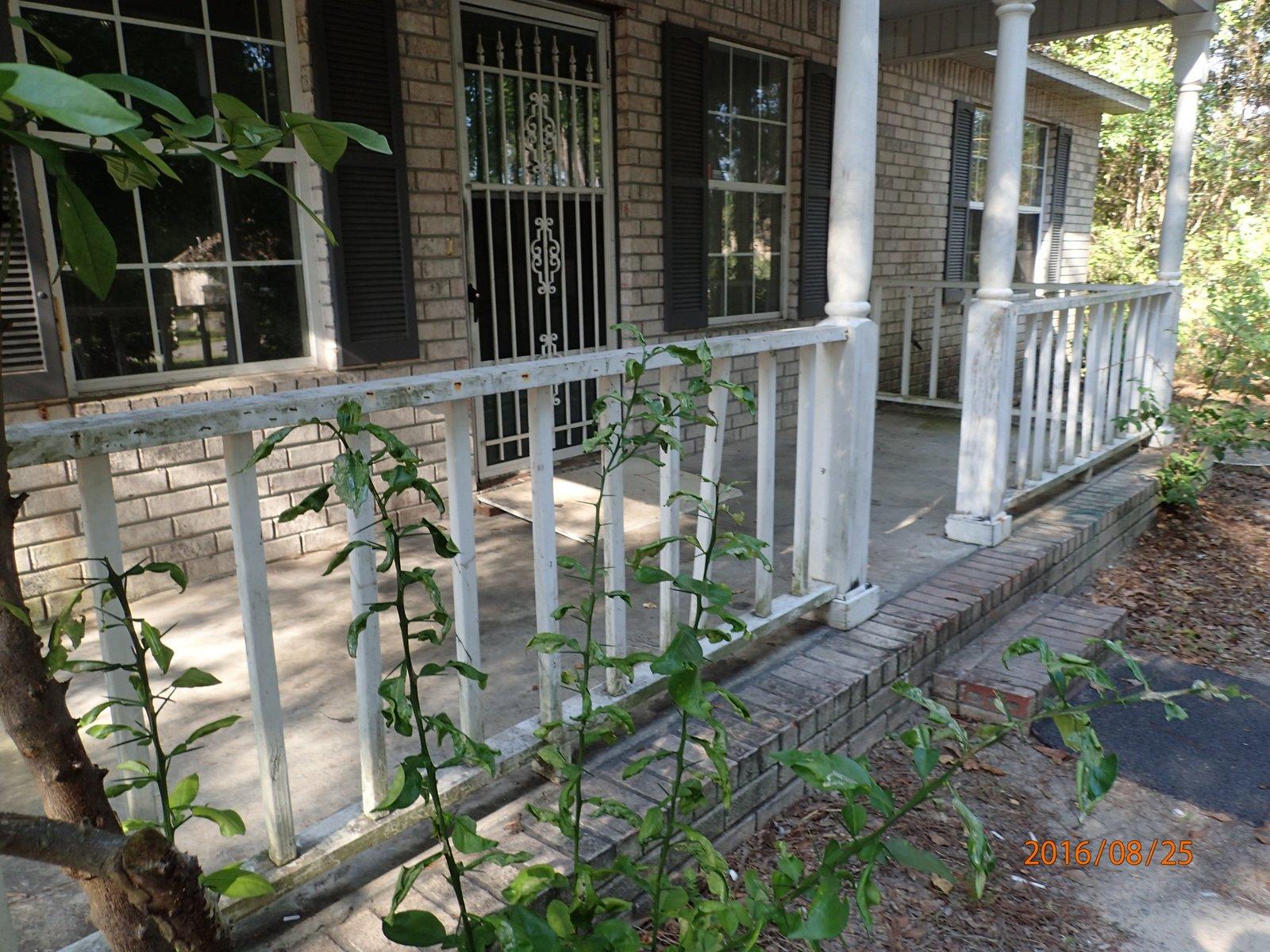 PINE SHORES - Residential