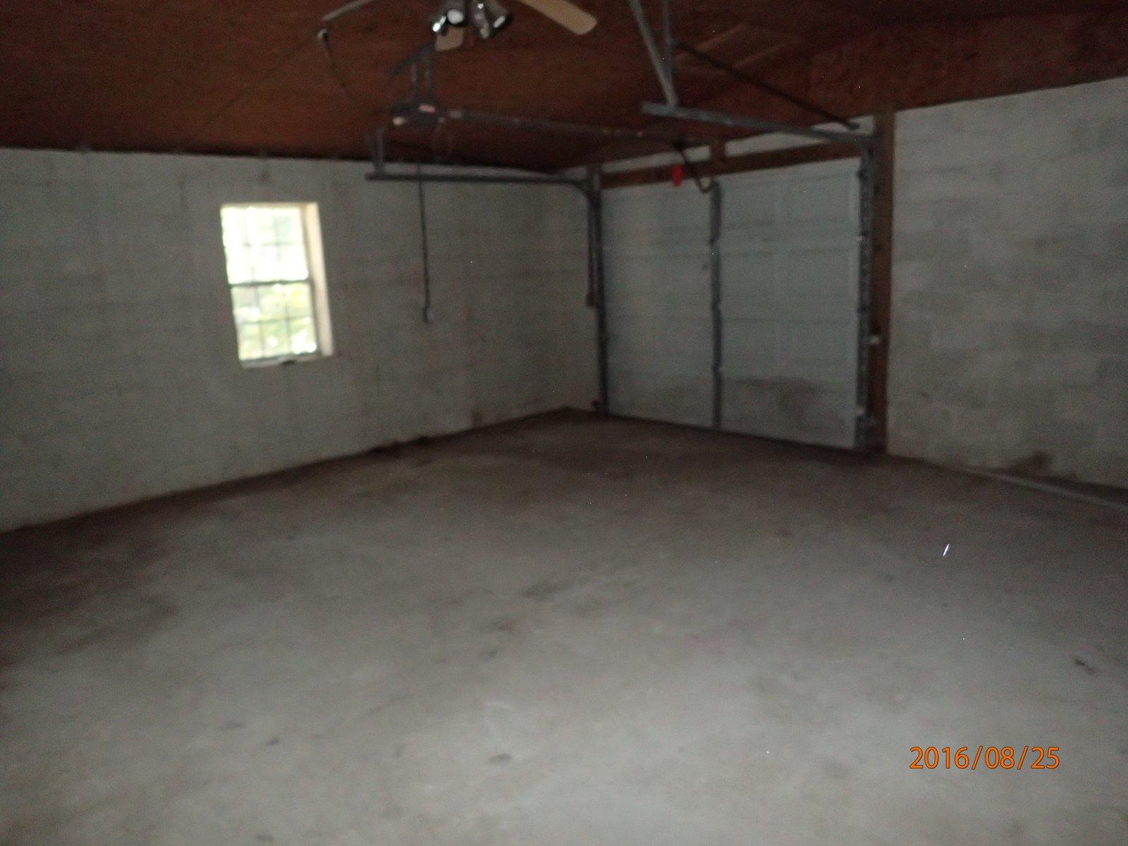 PINE SHORES - Residential