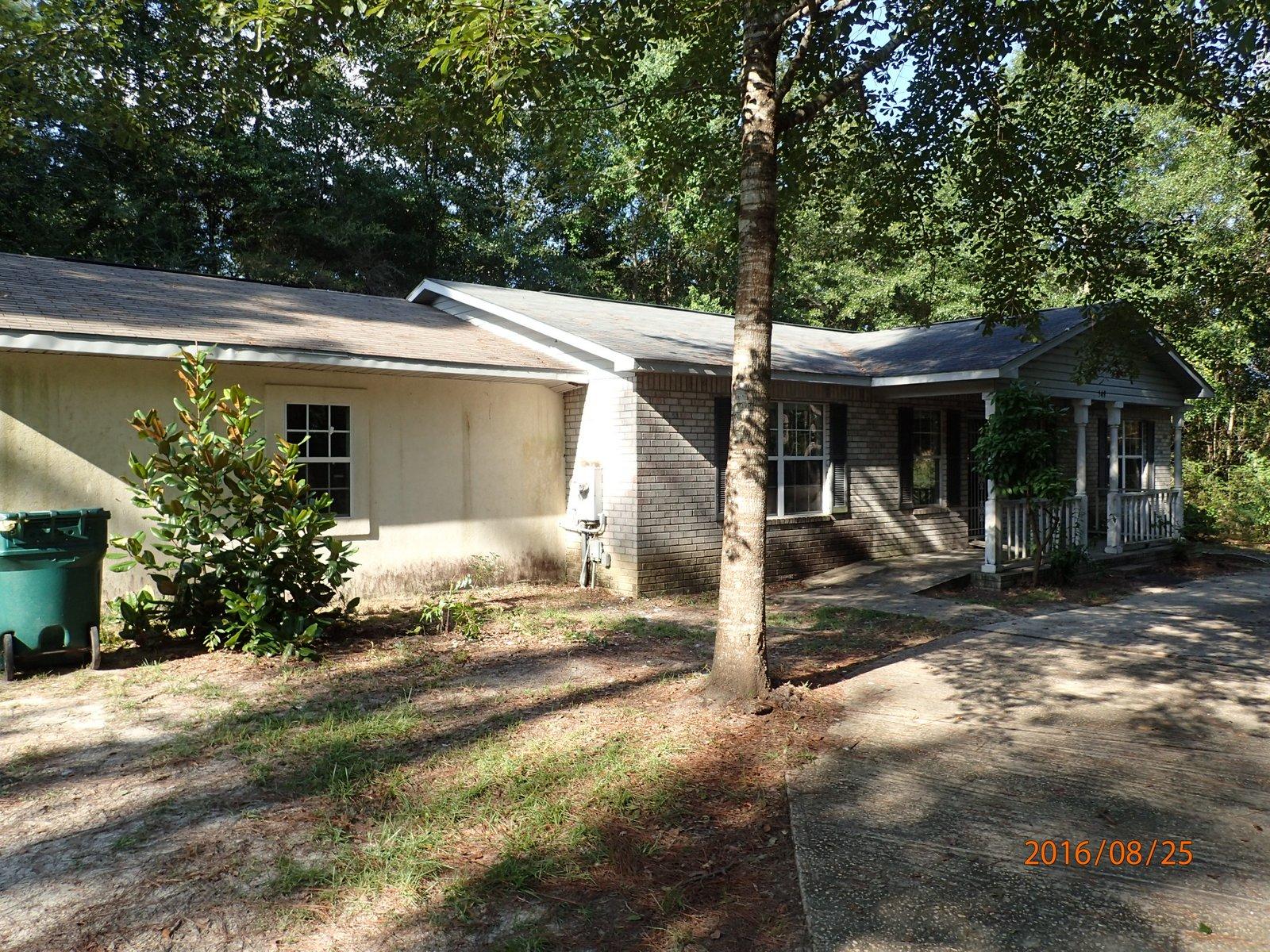 PINE SHORES - Residential