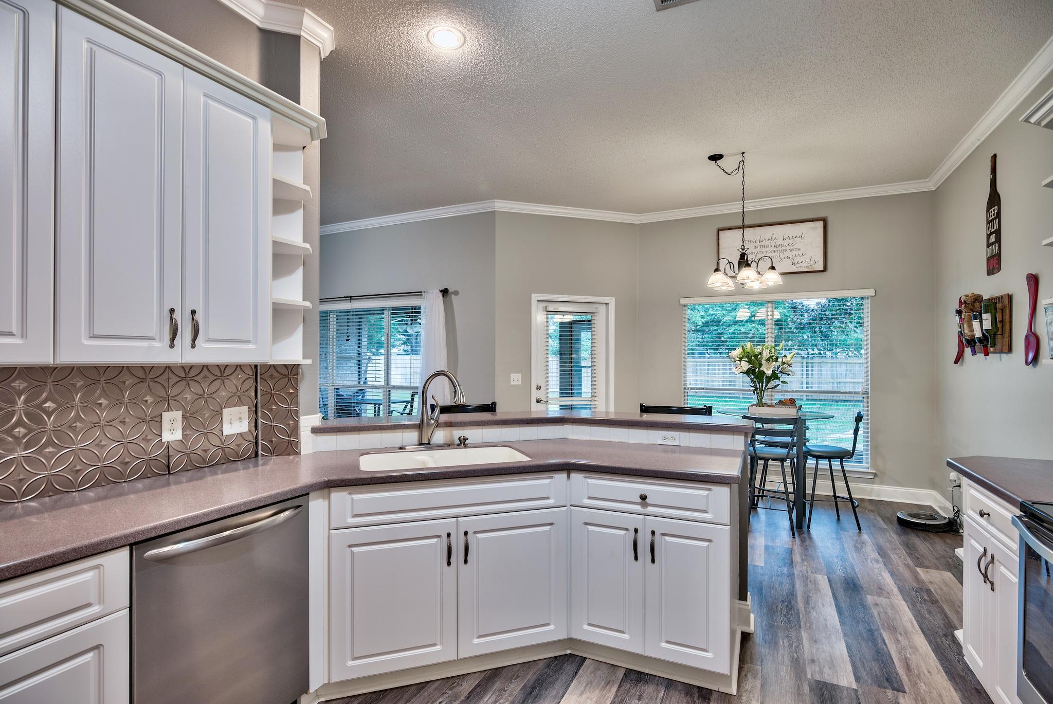 RAINTREE ESTATES - Residential