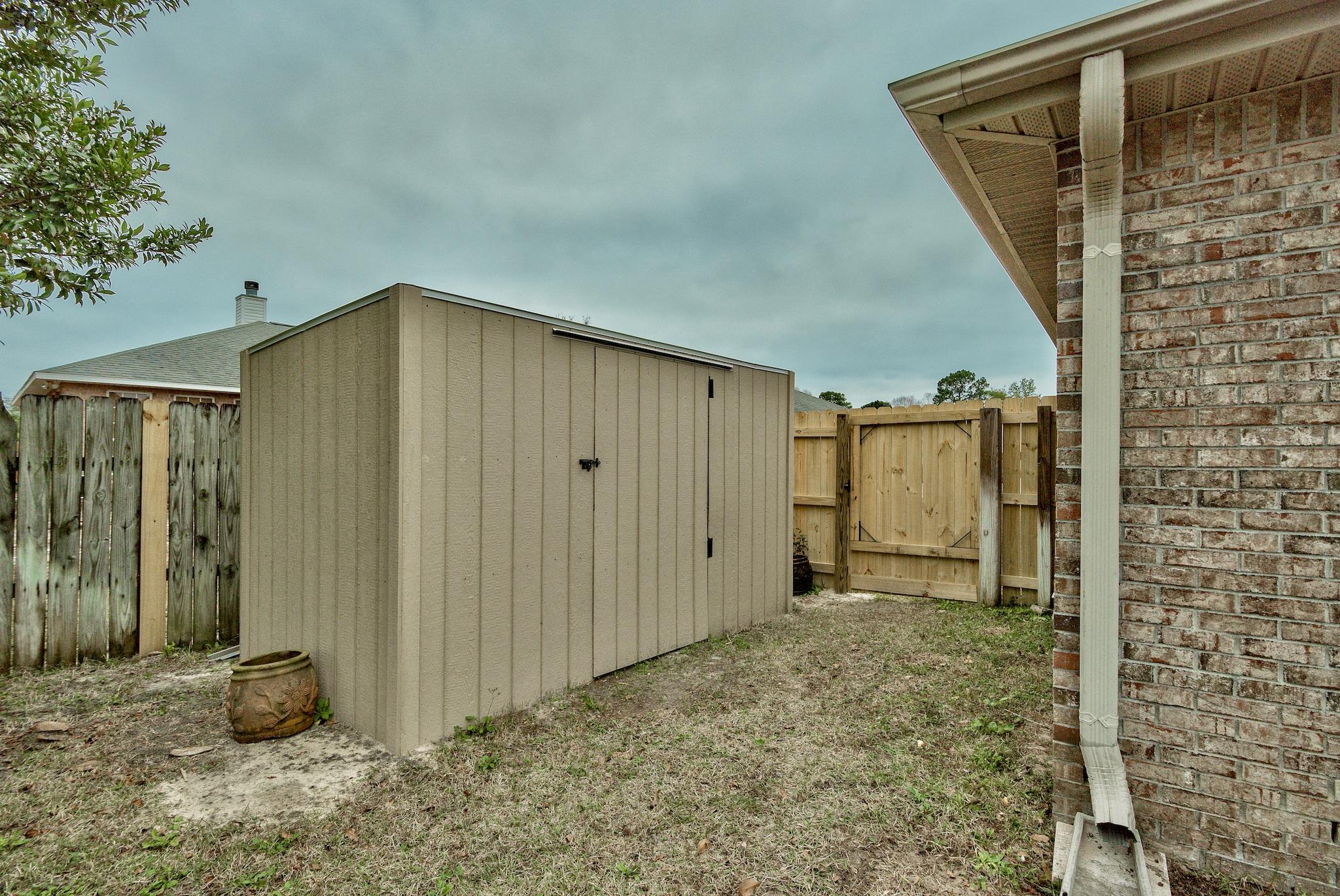 RAINTREE ESTATES - Residential