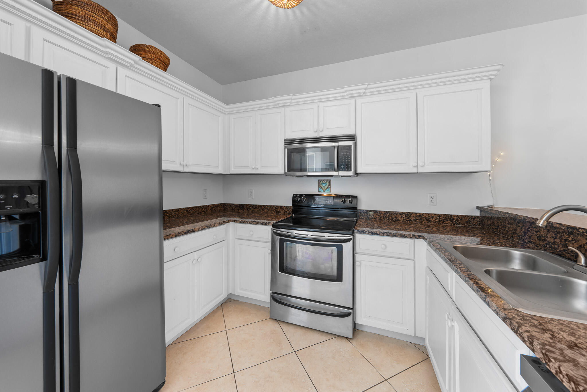 HERONS WATCH CONDO PH 4 - Residential