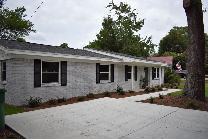 Come see this beautiful renovated home with a water view in Niceville. This home has been renovated from top to bottom. This home has an open floor plan. The kitchen has brand new shaker style cabinets with quartz counter tops, black stainless appliances and recessed lighting. The home has four spacious bedrooms and a bonus/office. The master bedroom has a walk-in closet and a brand new bathroom with custom tile in the shower. The home features a sunroom with great views of the lake. New carpet in all the bedrooms and office, new LVP flooring throughout the kitchen, bathrooms and living areas. This home has a brand new roof and all new impact windows and a new HVAC system.