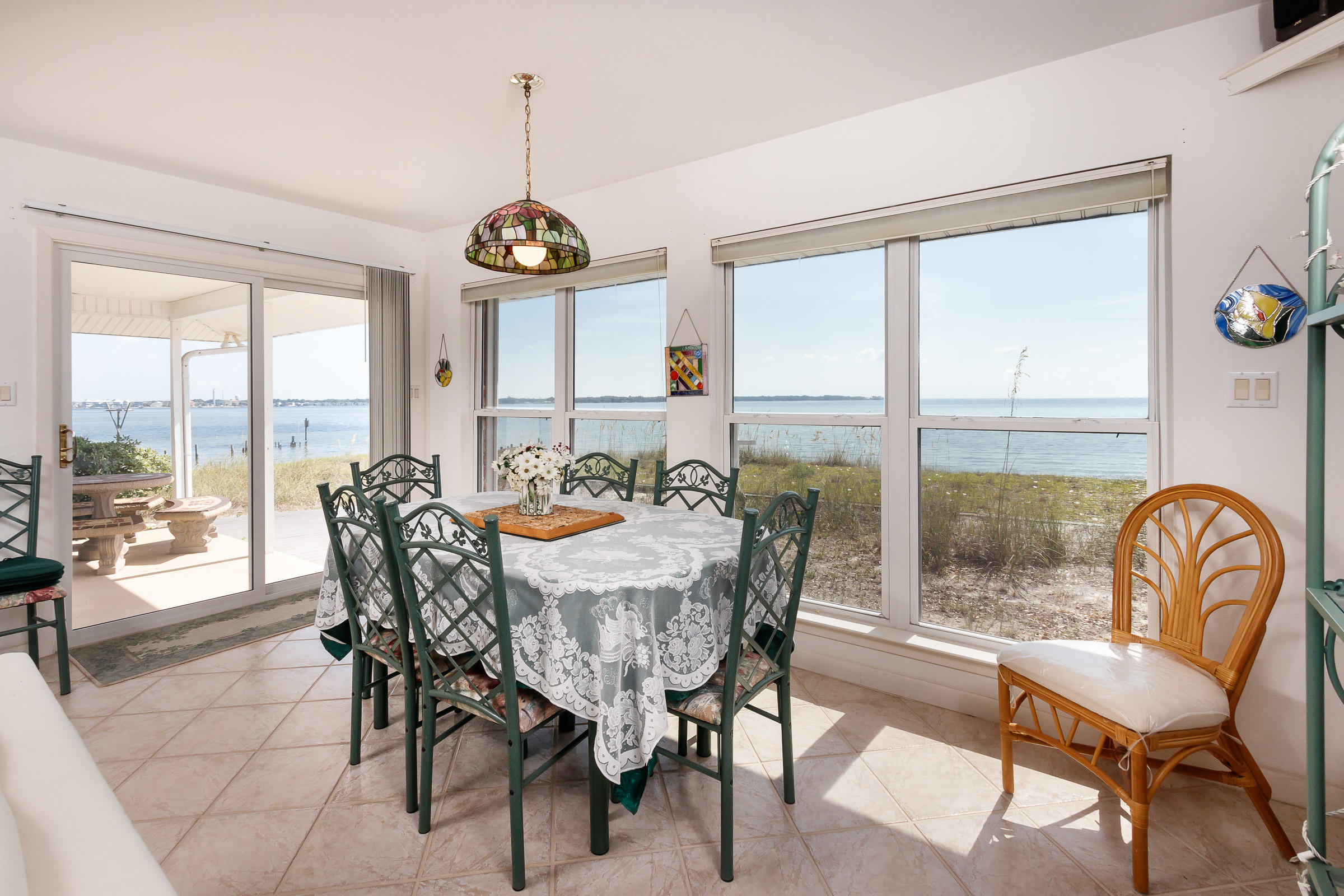 ELLIOTTS POINT - Residential