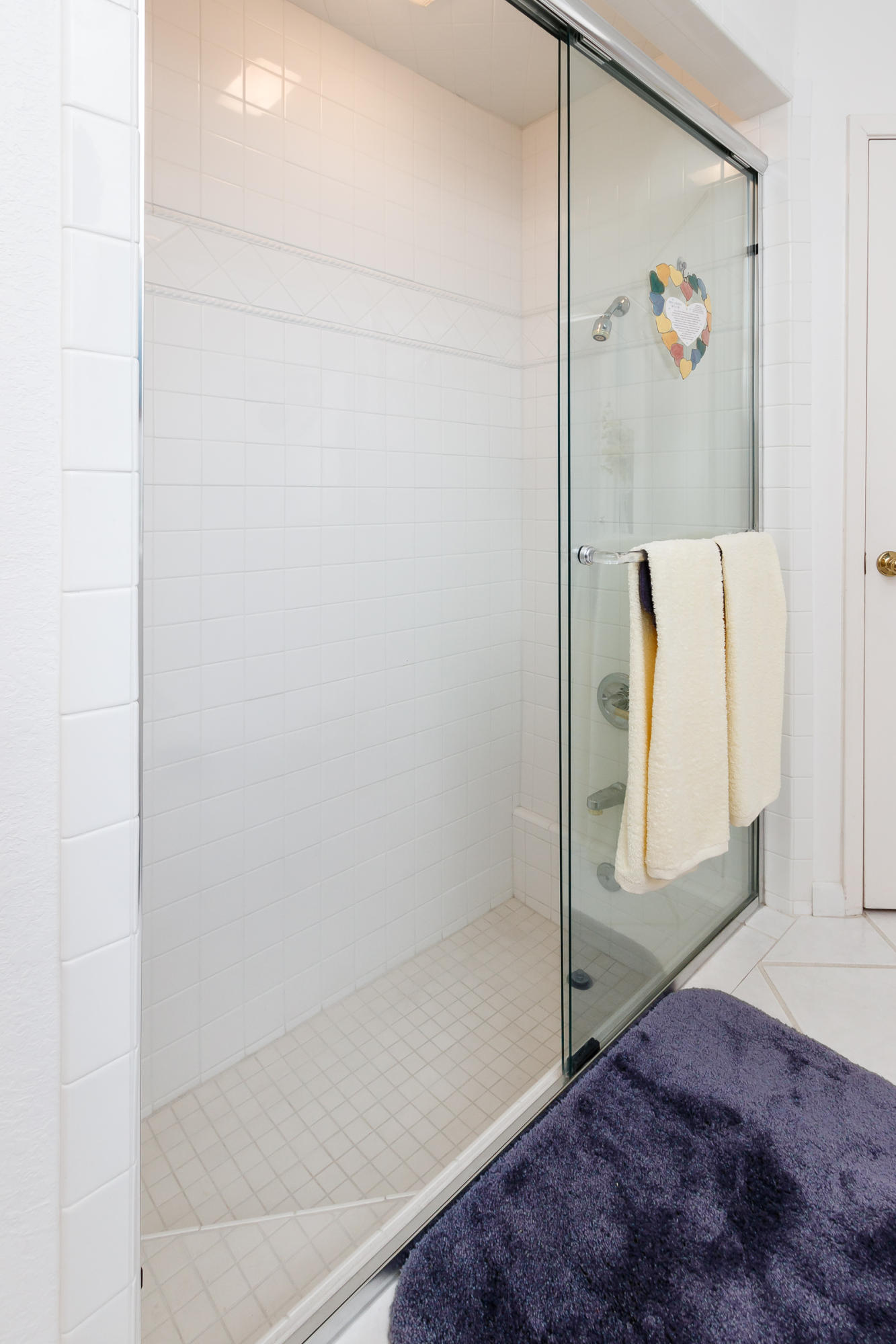 ELLIOTTS POINT - Residential