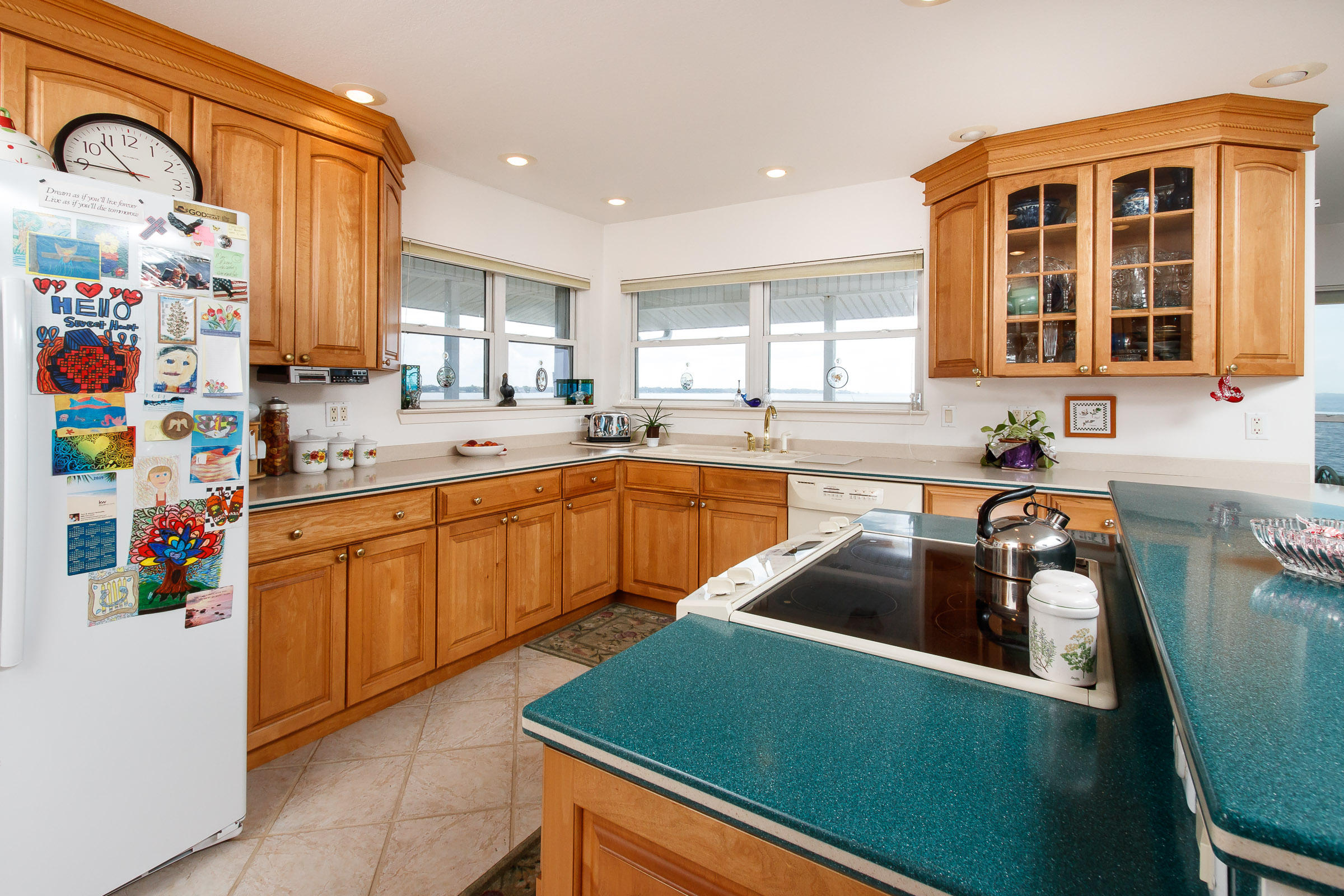 ELLIOTTS POINT - Residential