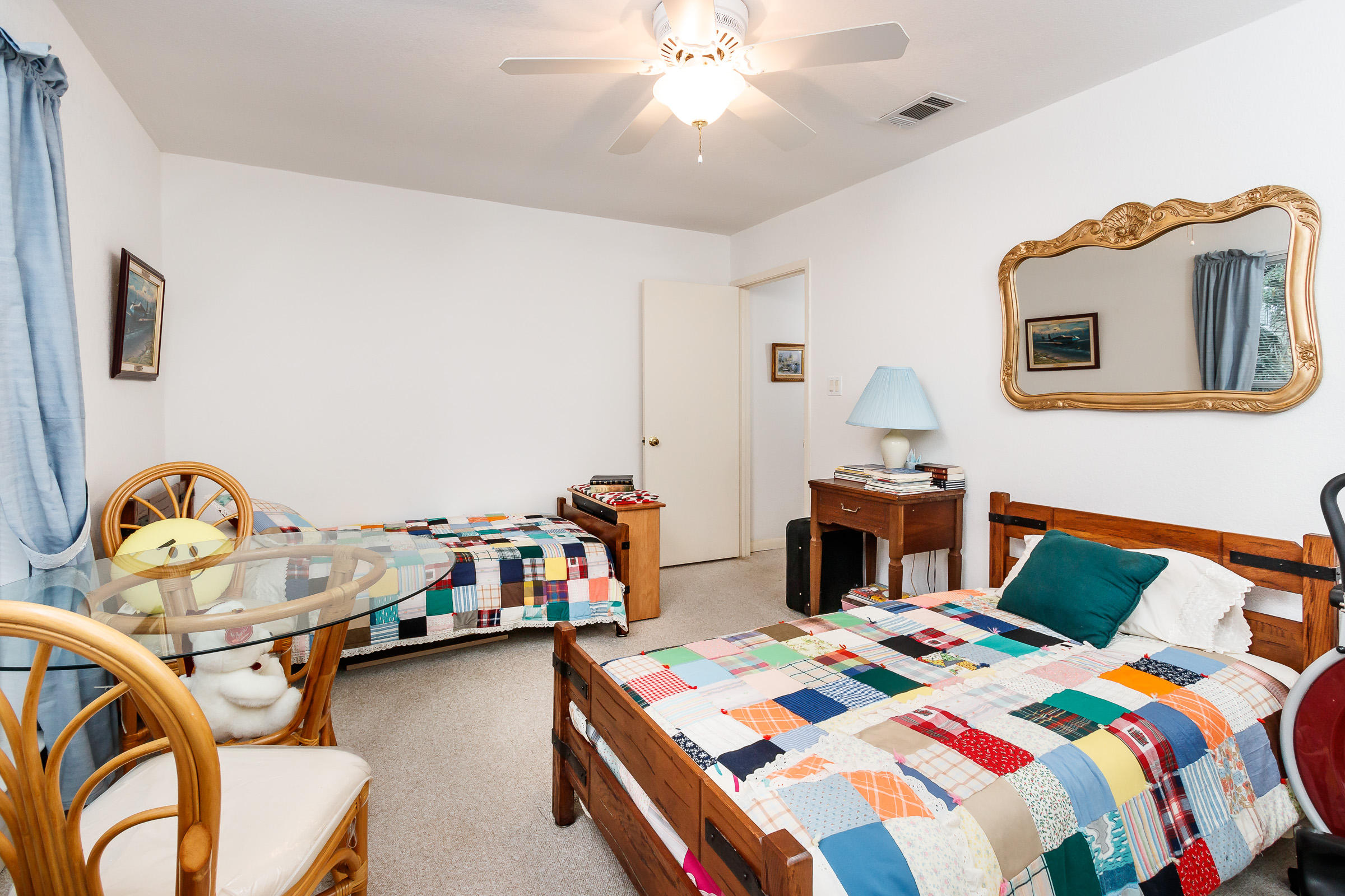 ELLIOTTS POINT - Residential