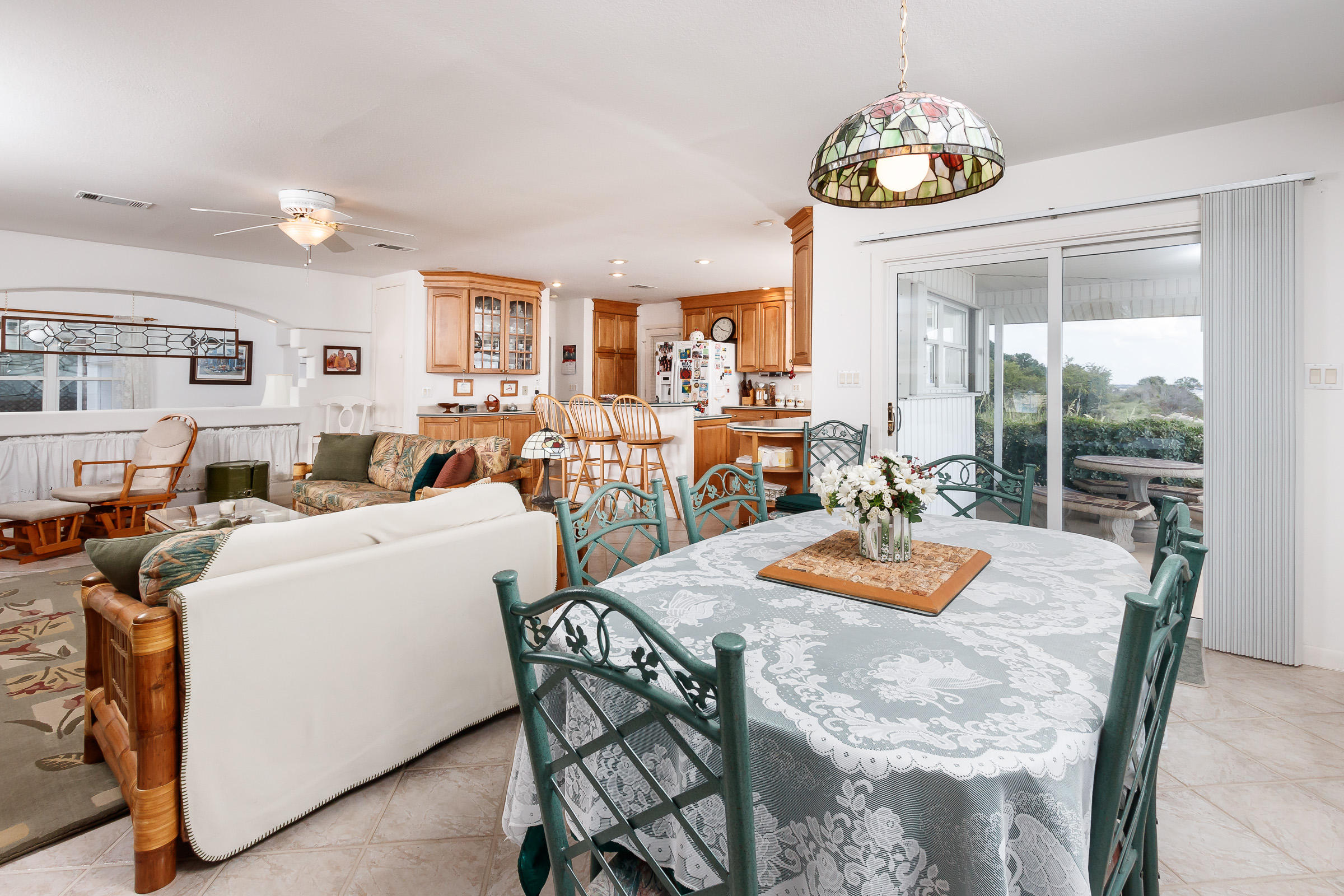 ELLIOTTS POINT - Residential