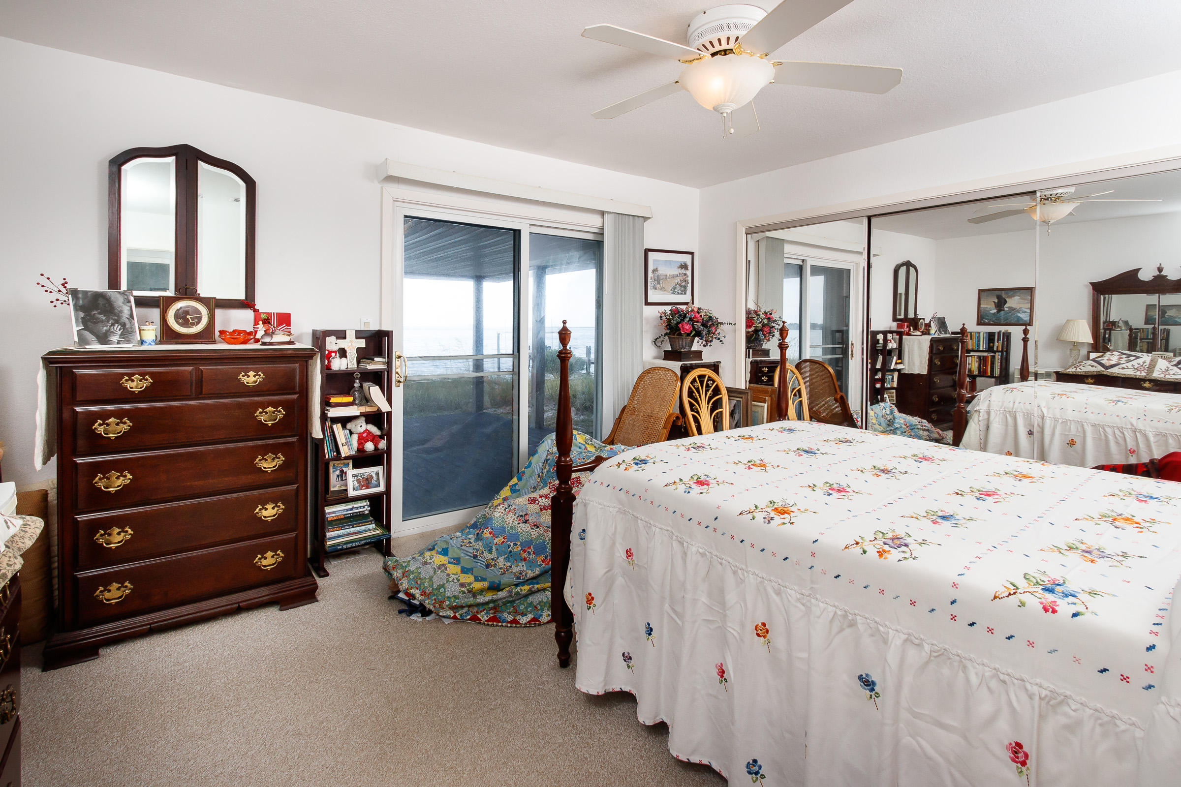 ELLIOTTS POINT - Residential