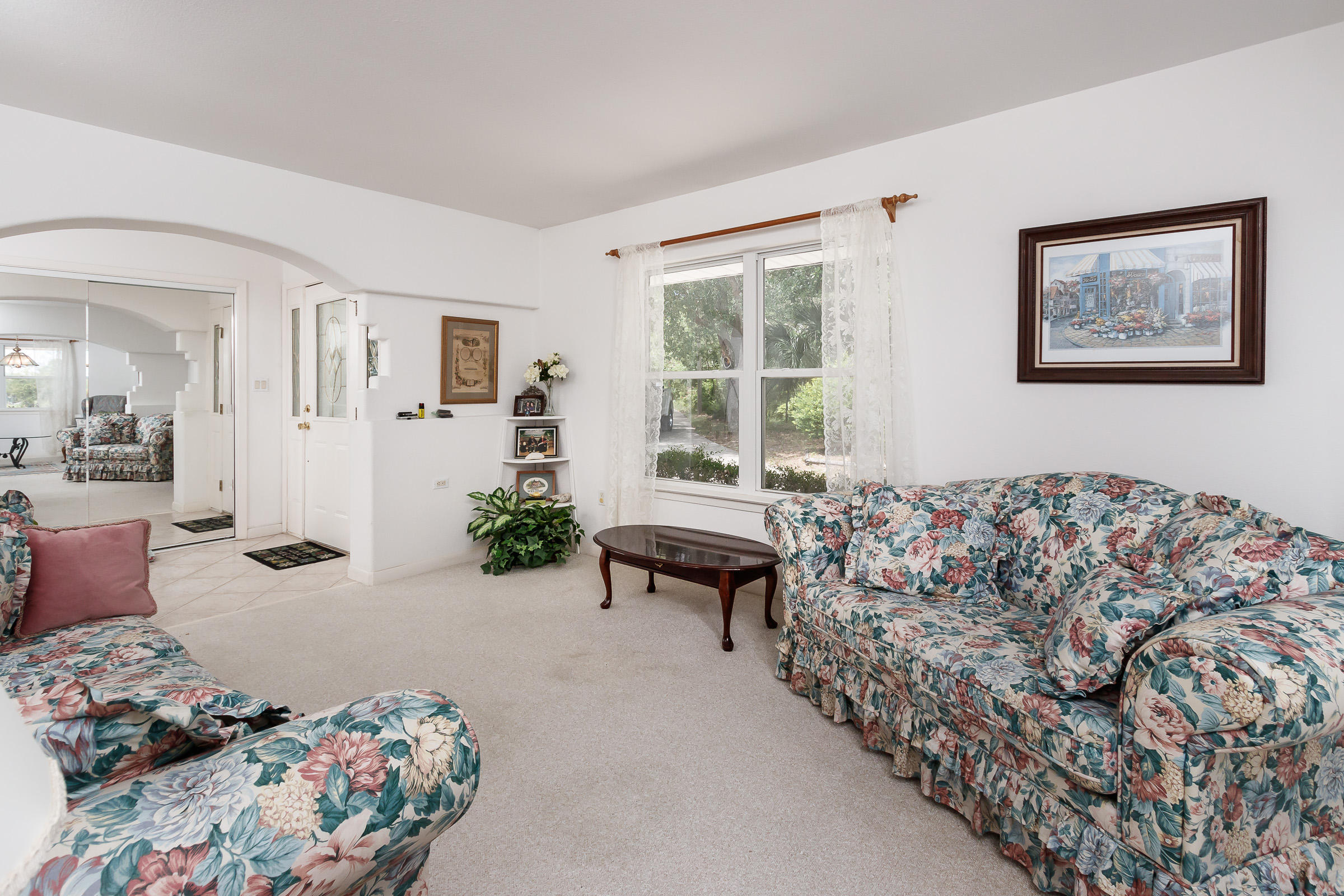 ELLIOTTS POINT - Residential