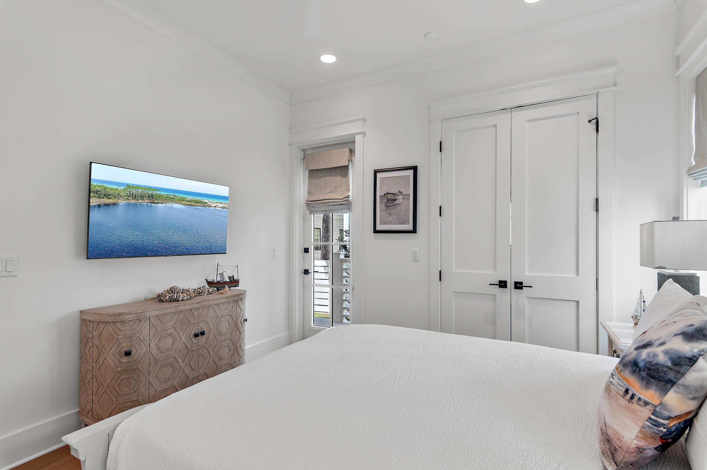 Grande Pointe - Residential