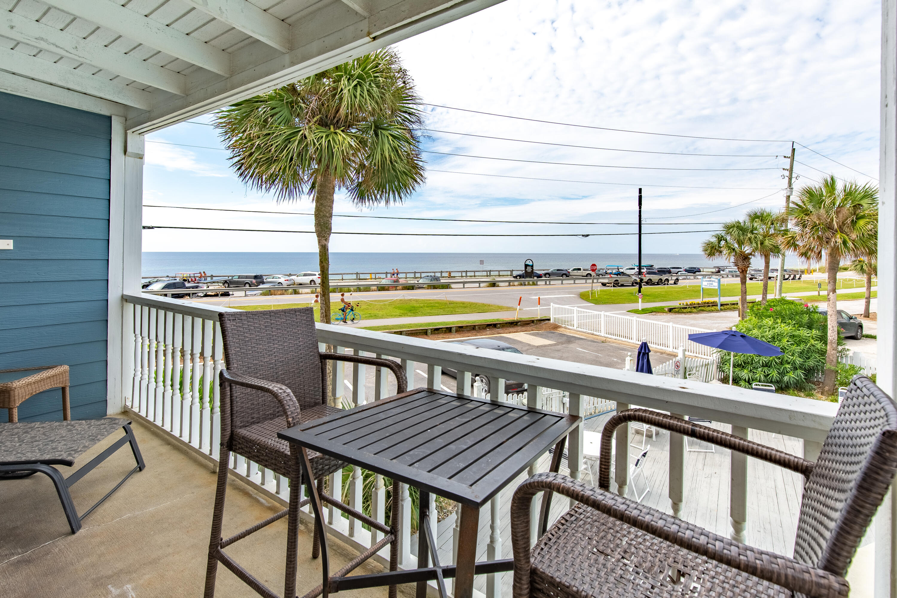SUMMER BREEZE CONDO - Residential