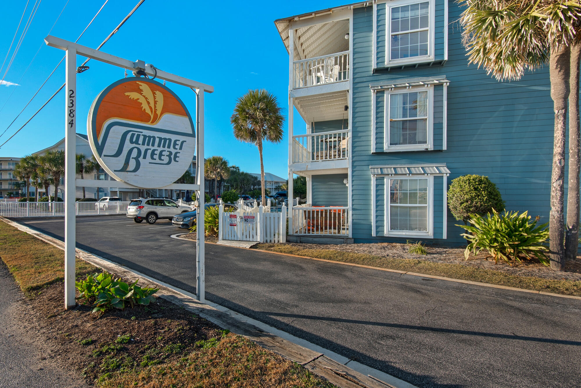 SUMMER BREEZE CONDO - Residential