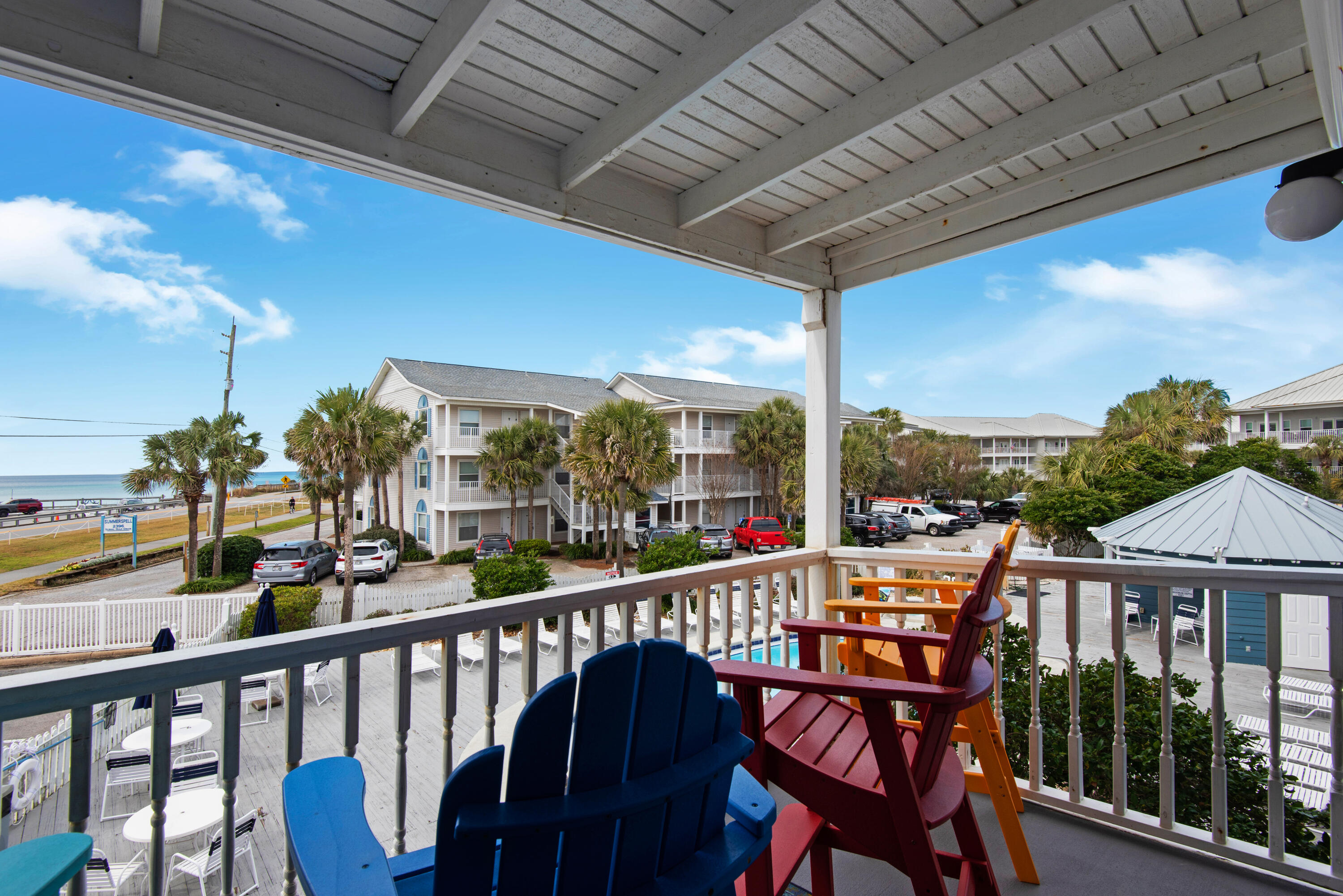 SUMMER BREEZE CONDO - Residential
