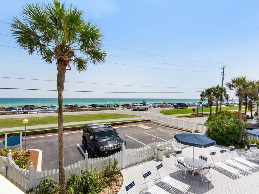 SUMMER BREEZE CONDO - Residential