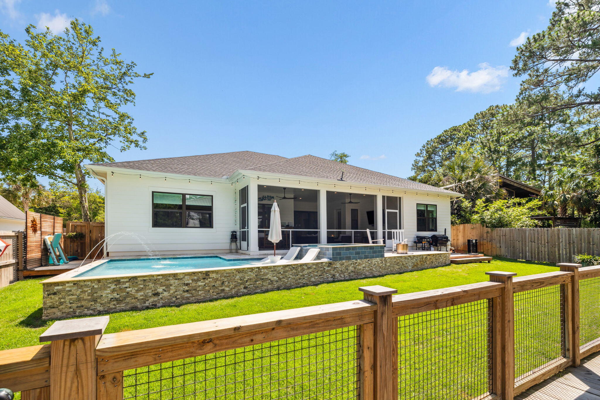 DAUGHETTES AMENDED - Residential