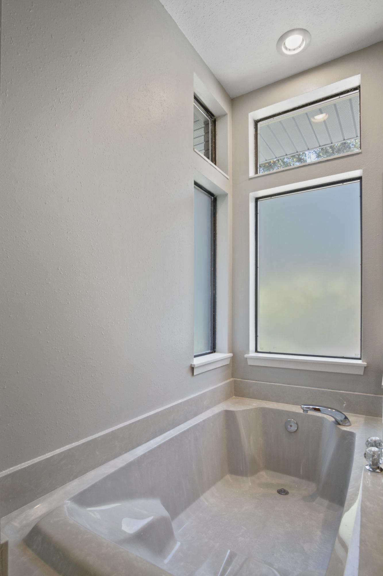 WINDWARD PH 3 - Residential