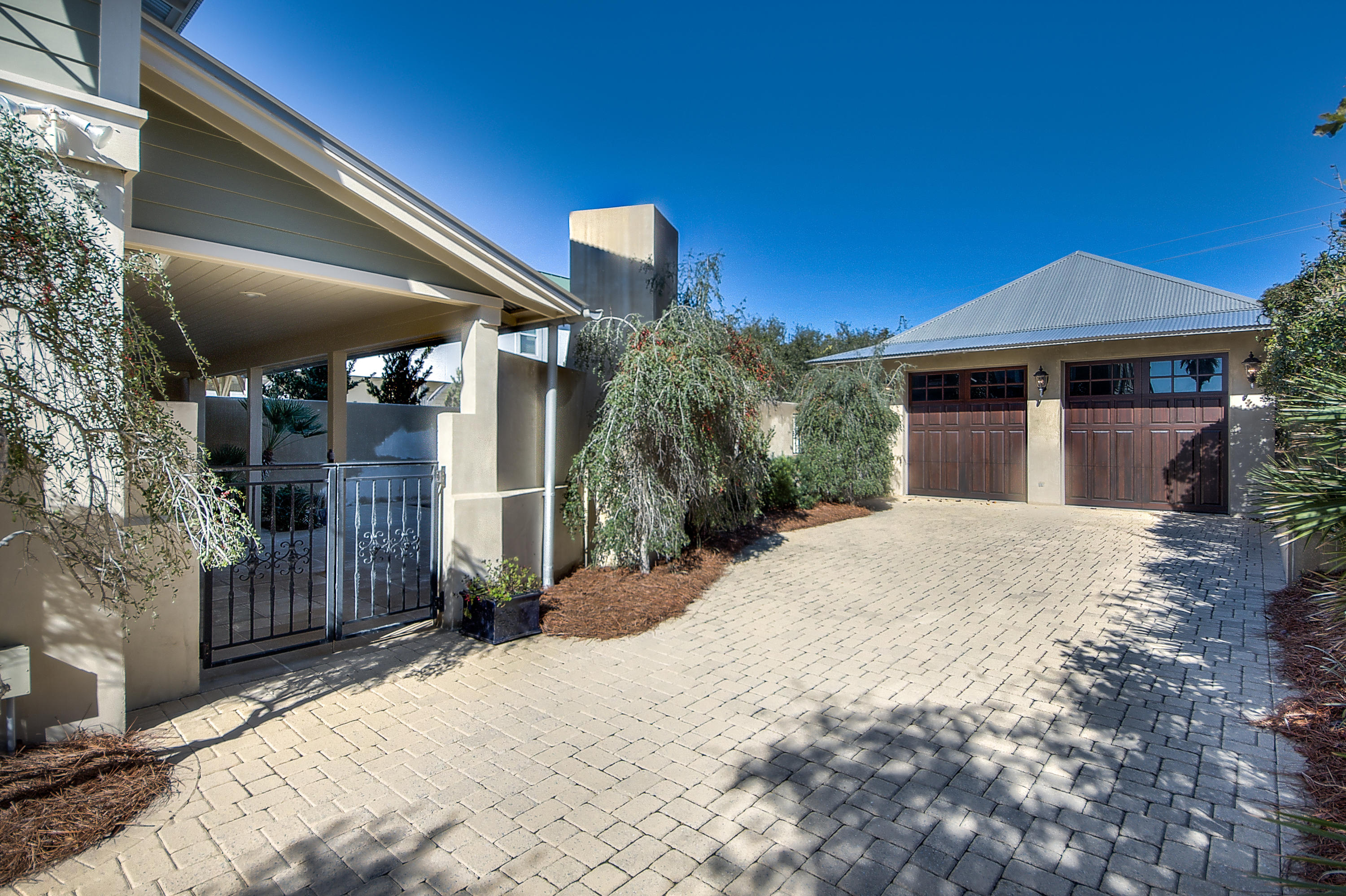 PELICAN POINTE AT CAMP CREEK - Residential