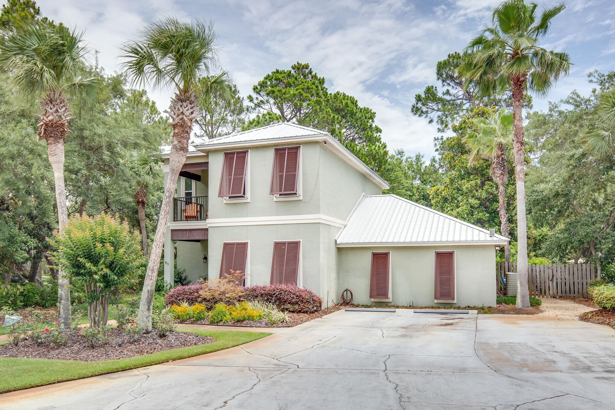PRIME location, one of only a handful left that offers a 5 minute walk to the beach and Seaside, while at the same time being tucked away, as it is backed up to a preserve.Huge rental and investment potential. Sleeps 17 Buyer to verify all dimensions.