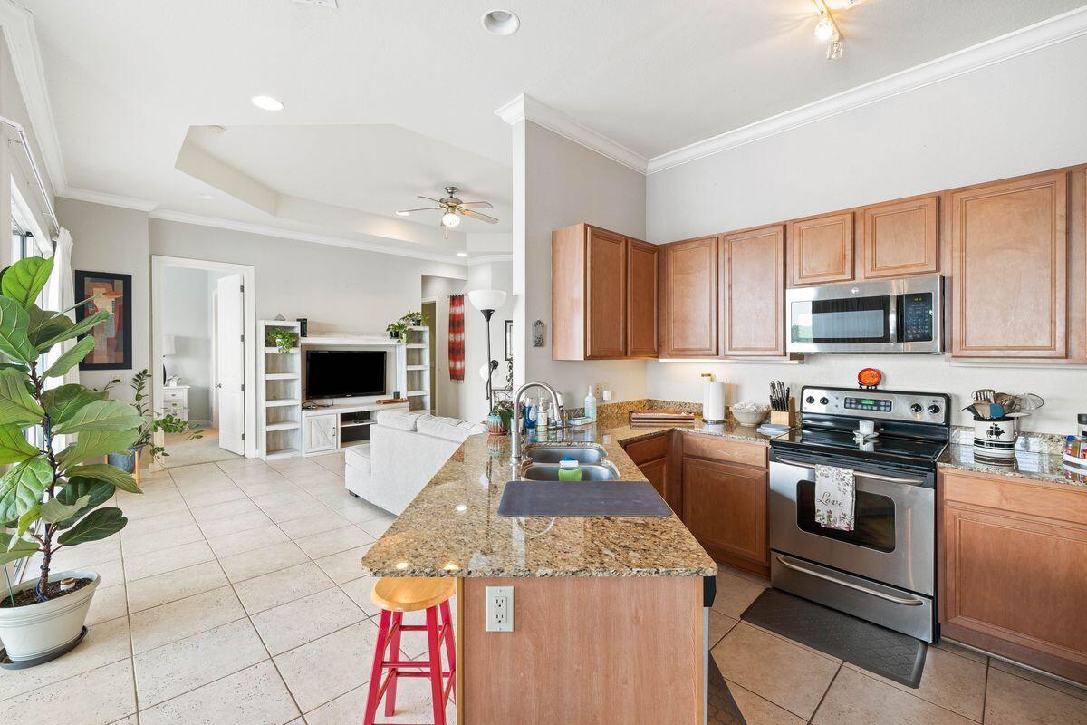 CRYSTAL COVE - Residential