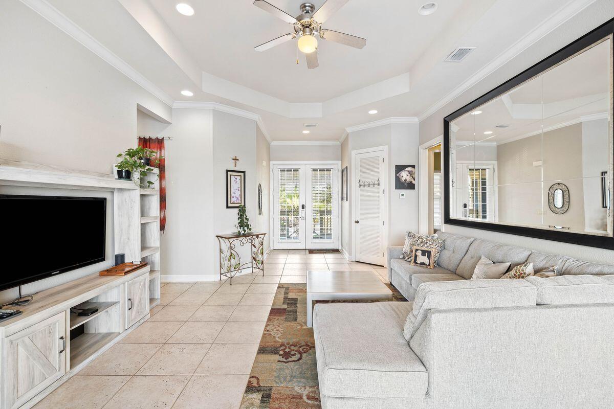 CRYSTAL COVE - Residential