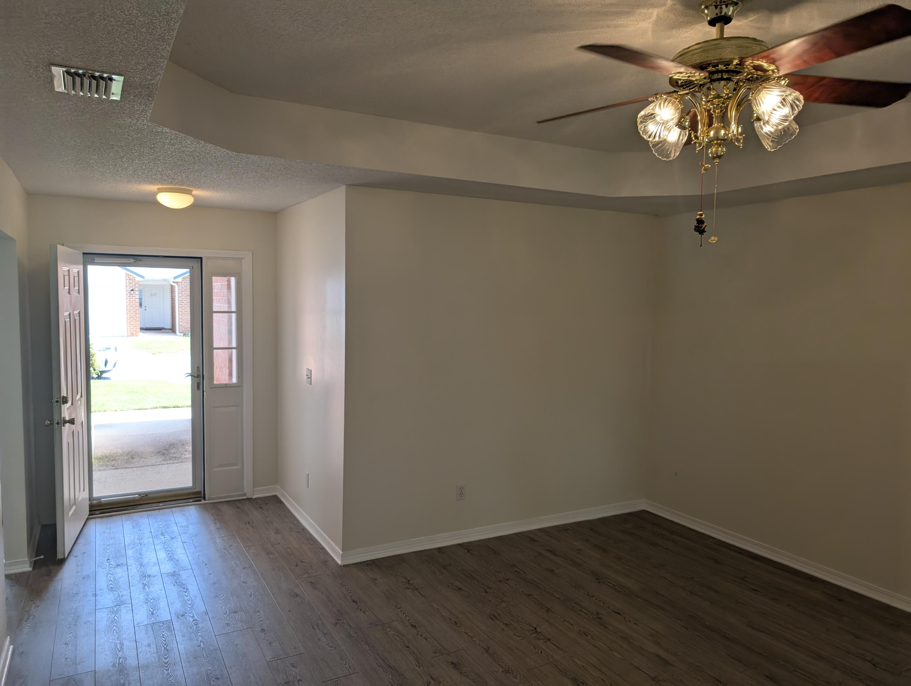 LAUDERHILL - Residential