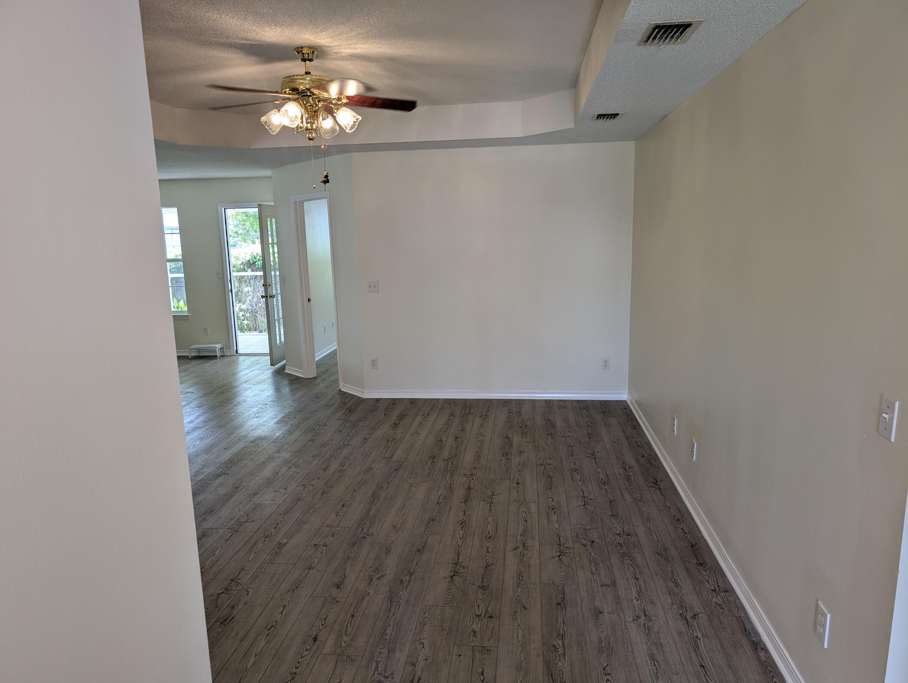 LAUDERHILL - Residential