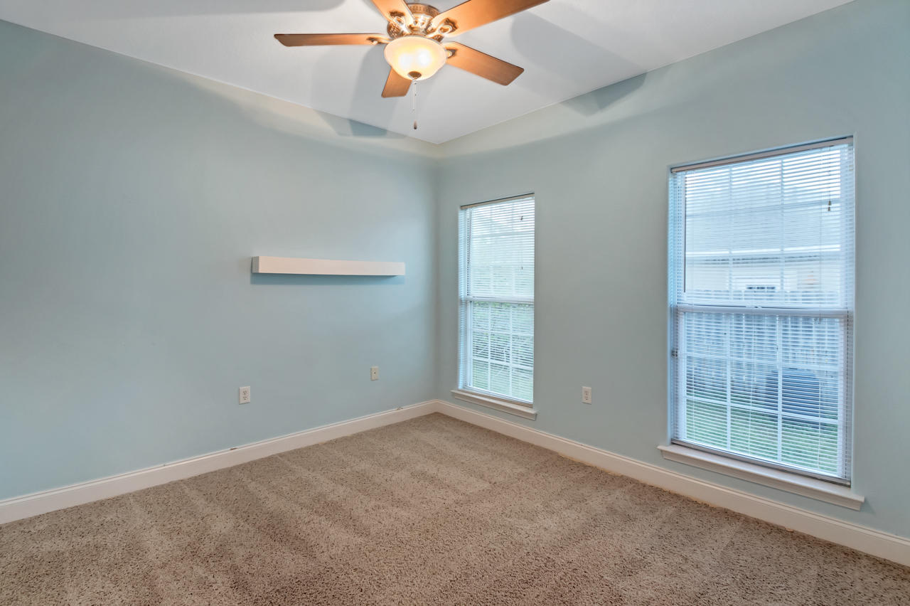 ROCKS COVE - Residential