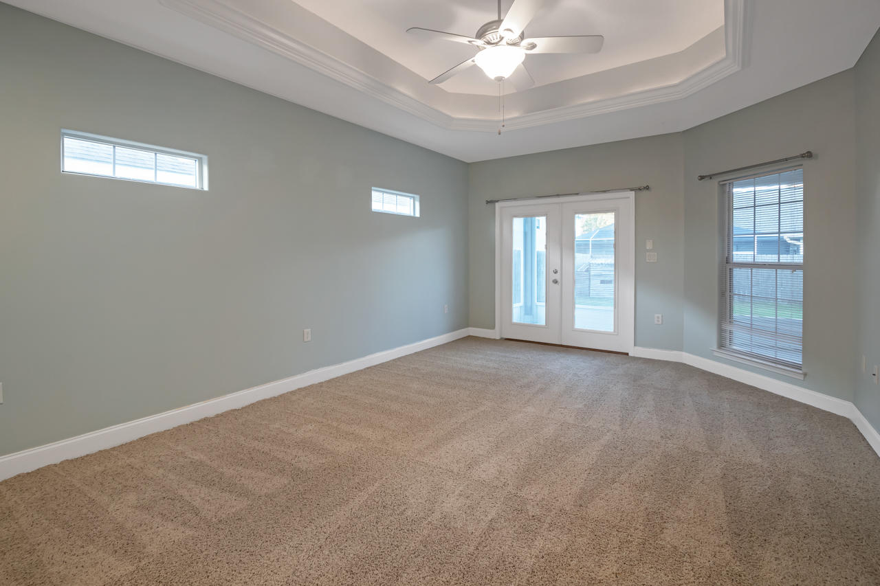 ROCKS COVE - Residential