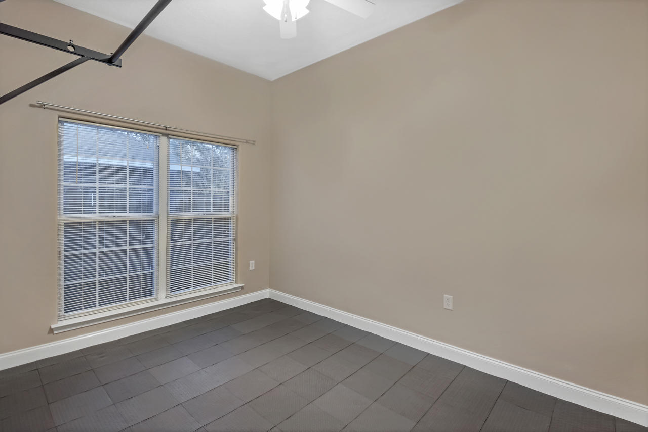 ROCKS COVE - Residential