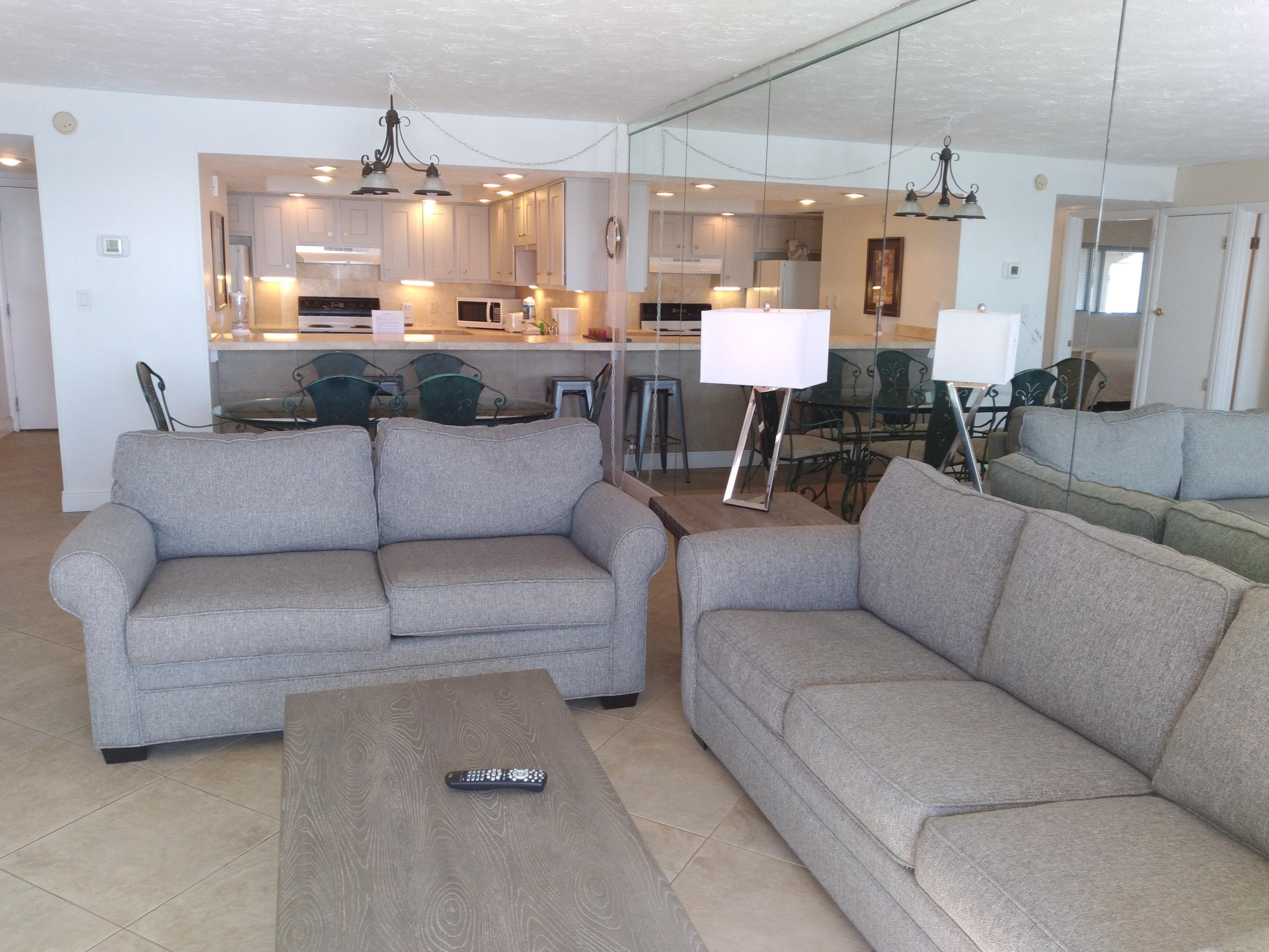 BEACH HOUSE CONDO PH 1 - Residential