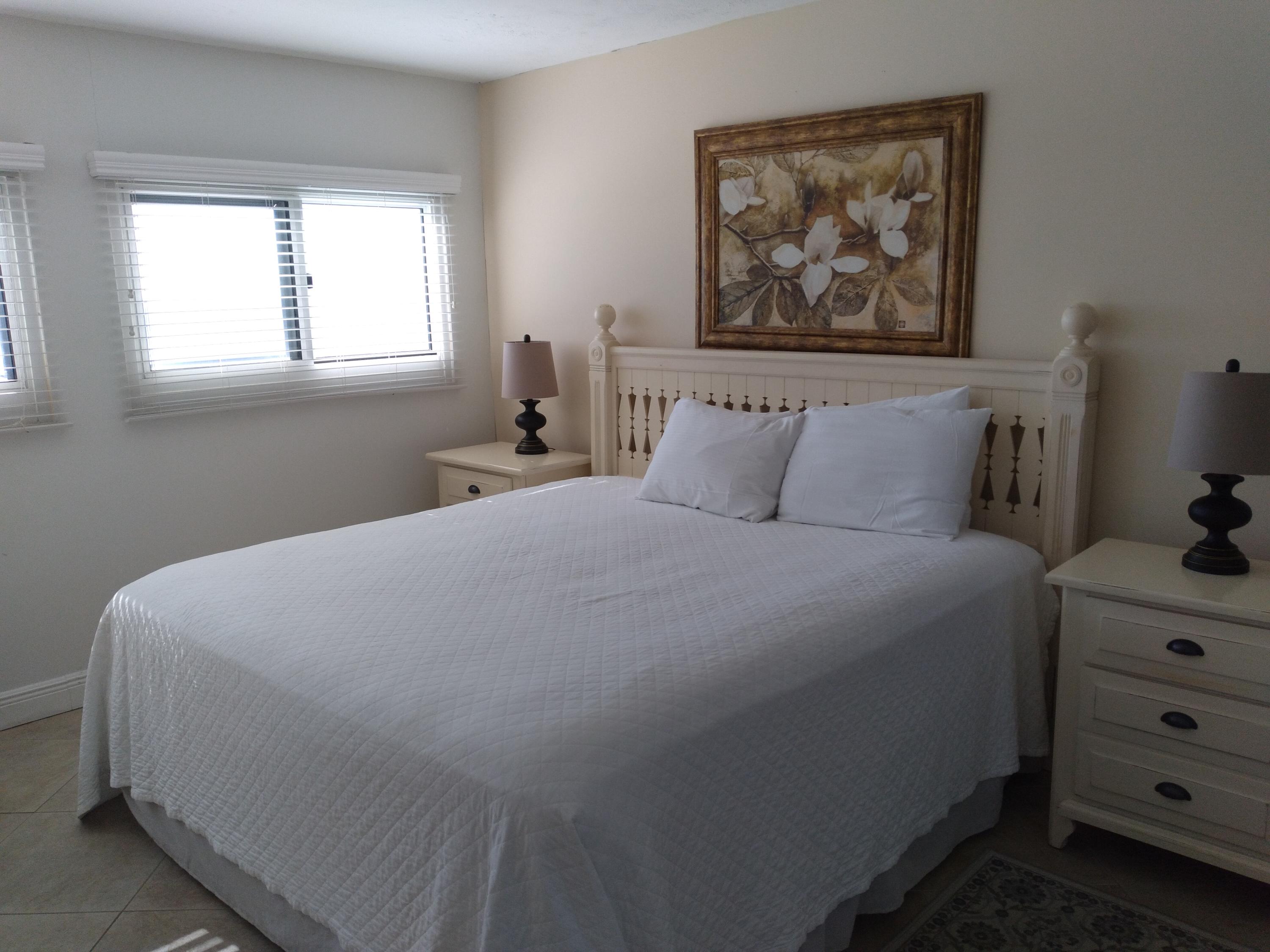 BEACH HOUSE CONDO PH 1 - Residential