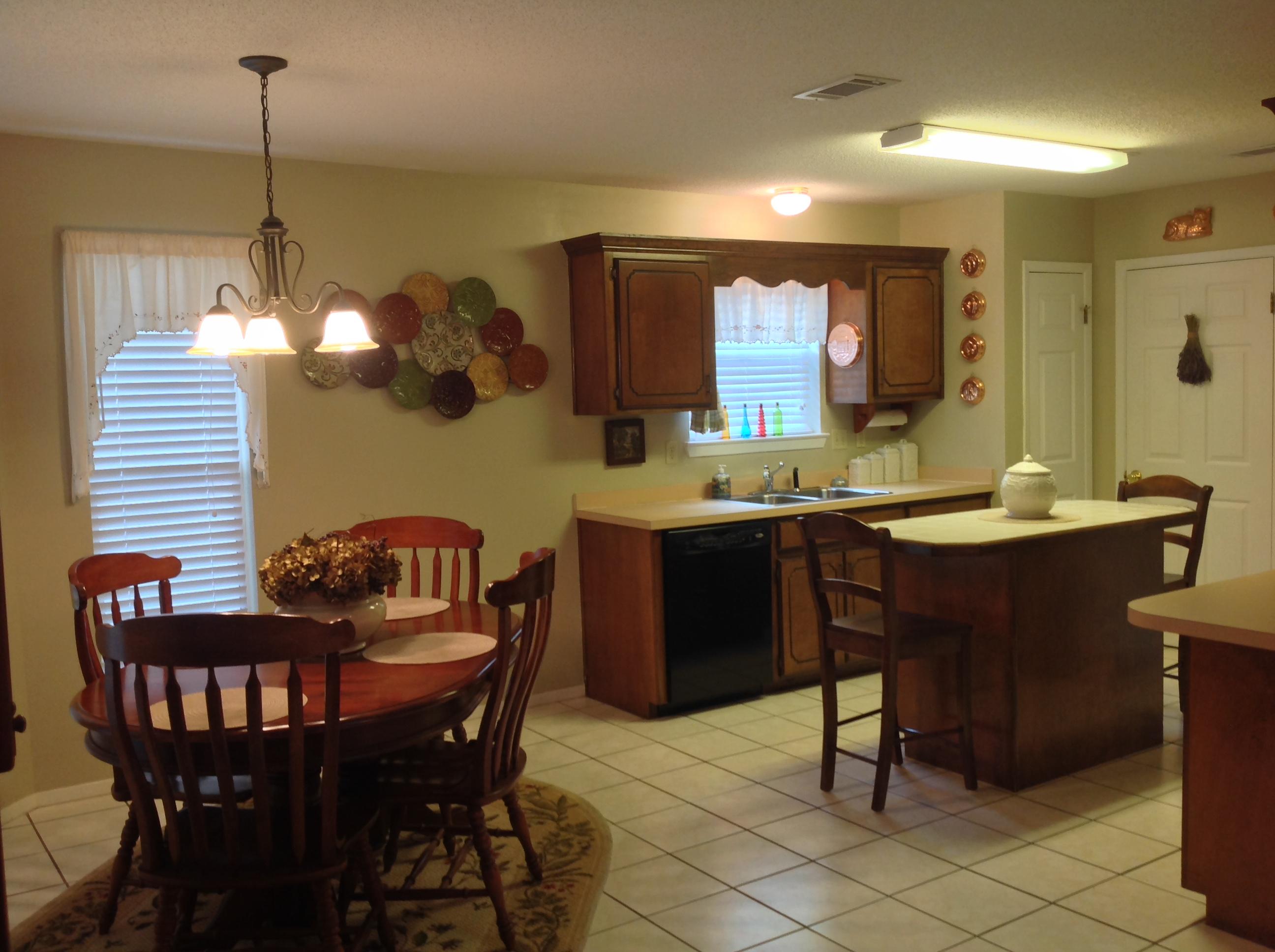 PARKWOOD LANE BLUEWATER BAY - Residential