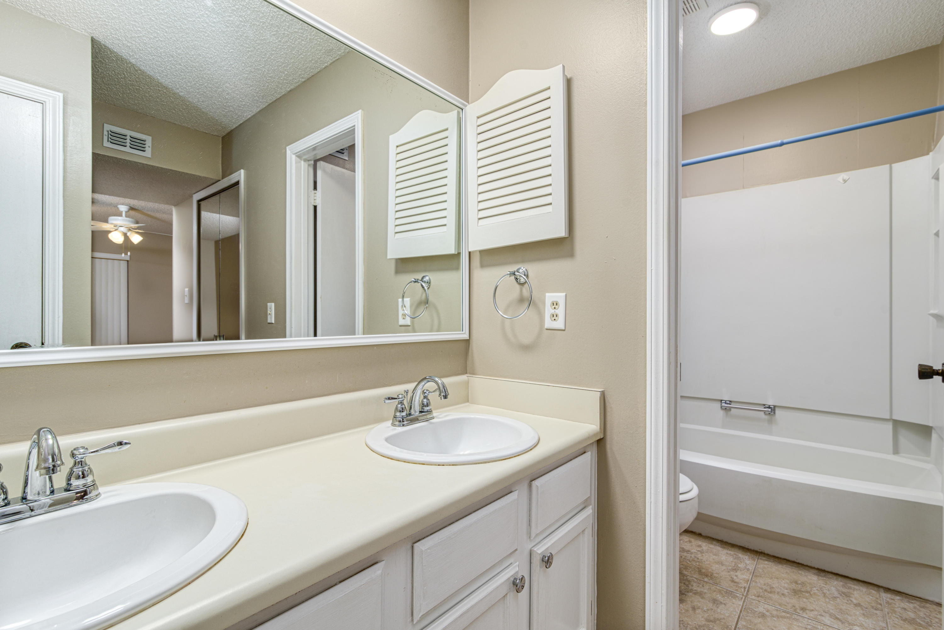 WINDCHASE BAY CONDO - Residential