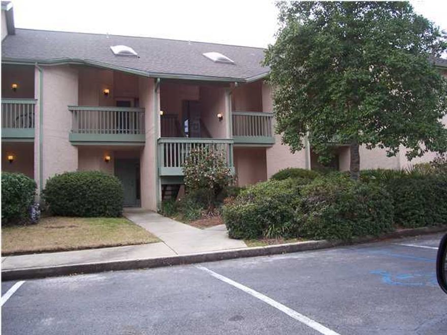 Great unit convenient to EOD school, Northwest Florida State College & Eglin AFB. Unit features a washer & dryer, refrigerator, dishwasher, ceiling fans & window treatments. This is a second floor unit with a screened balcony. Owner pays water/trash & sewer. Sorry no pets & no smoking. Any person 18 years or older wanting to rent this unit must complete separate applications and pay separate application fees. Tenants required to carry renter's liability insurance while occupying the unit